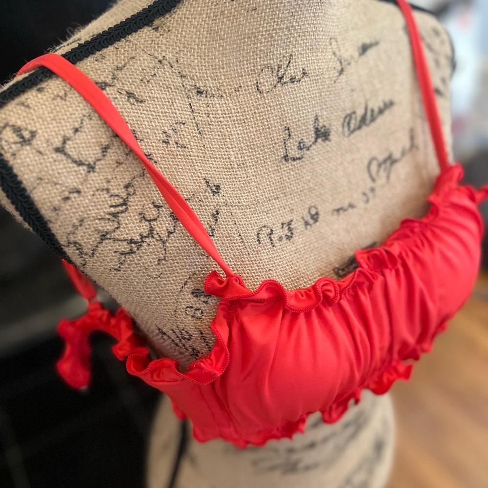 🐣NWT Wild Fable Red Ruffle Bikini Top - Picture 7 of 10